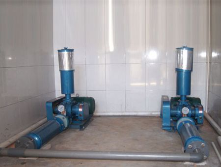 點(diǎn)擊查看詳細(xì)信息<br>標(biāo)題：羅茨風(fēng)機(jī) 閱讀次數(shù)：2659