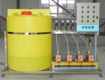 點(diǎn)擊查看詳細(xì)信息<br>標(biāo)題：加藥裝置 閱讀次數(shù)：4508